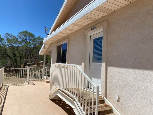 Primary Photo - 2 Bed 2 Bath Apartment *UTILITIES INCLUDED*
