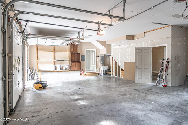 Building Photo - 356 Ashemont Rd