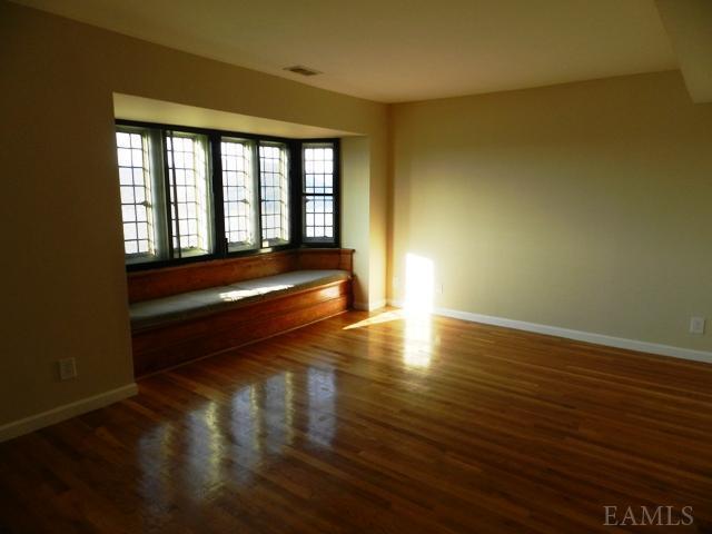 Building Photo - 306 Chateau Rive
