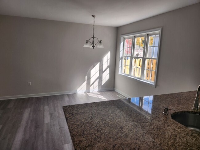 Building Photo - 4 Bed 2.5 Bath- Midlothian-Ashbrook Subdiv...