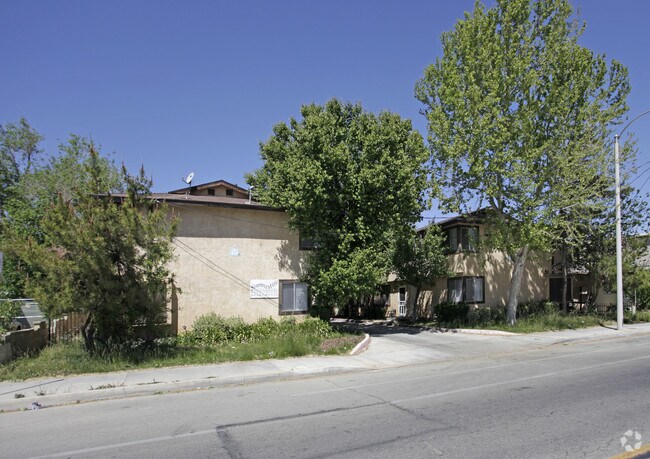 Primary Photo - Sommersville Apartment