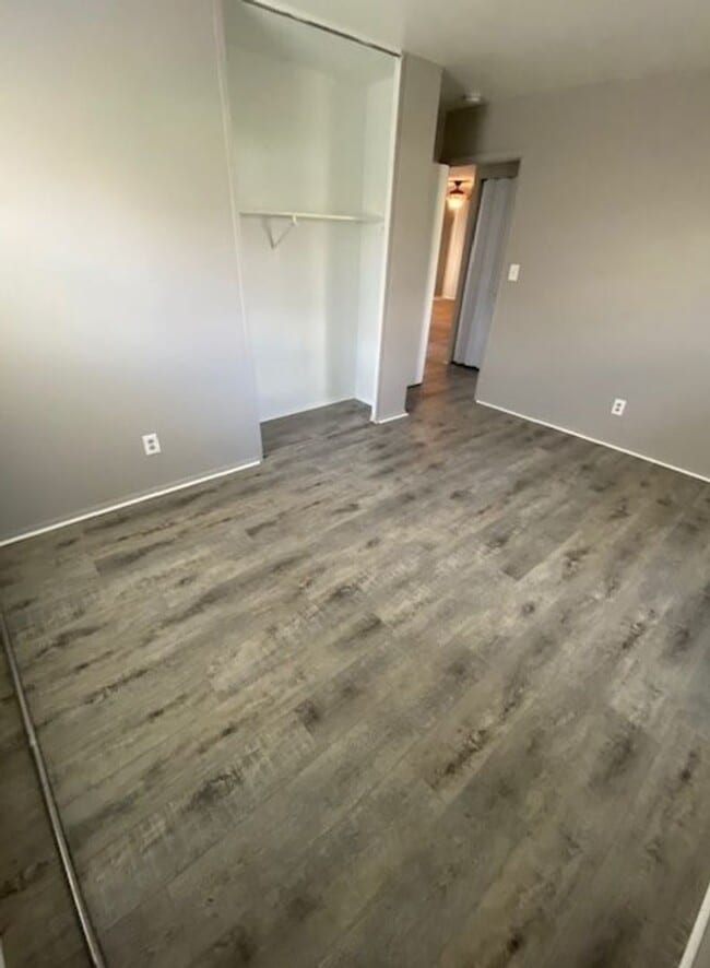 Building Photo - 606 Dogwood Dr