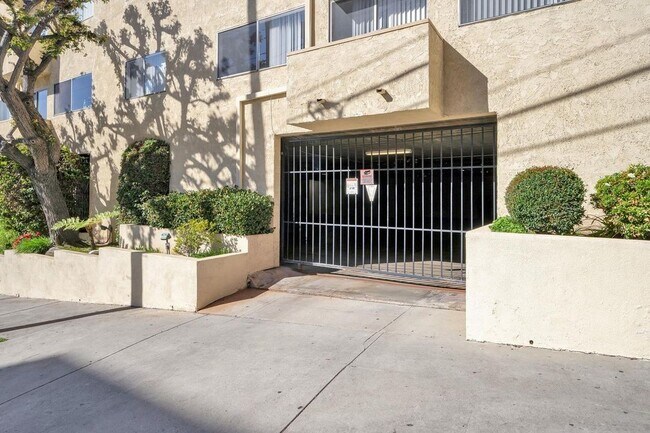 Building Photo - 1394 Midvale Avenue,