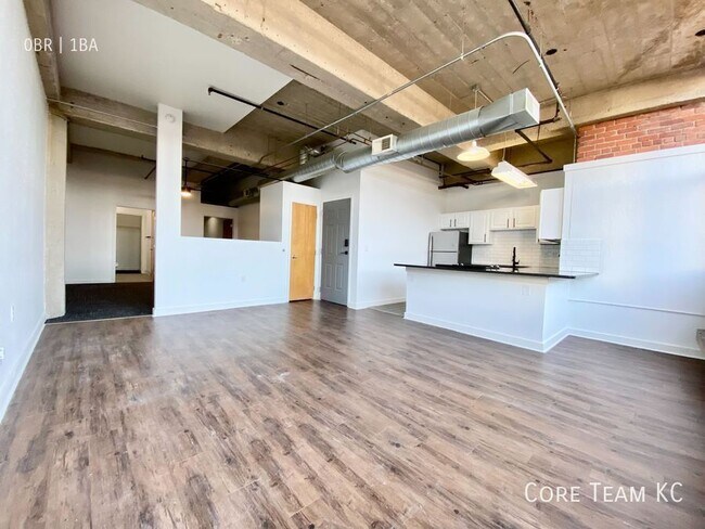 Building Photo - 934 Broadway Blvd