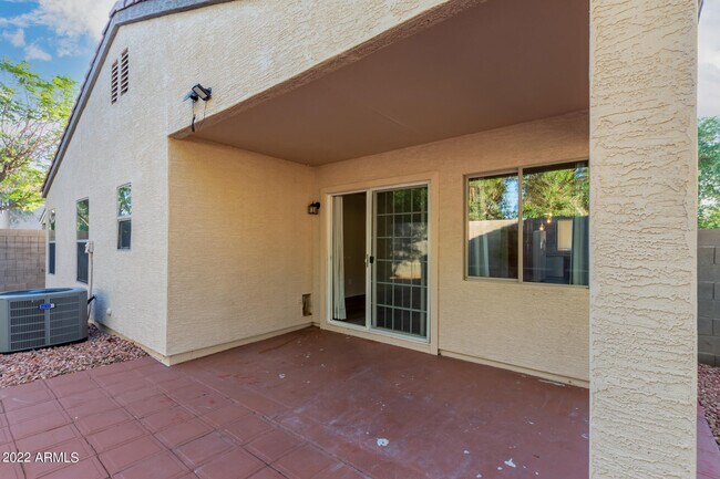 Building Photo - 2609 S Devonna Ln