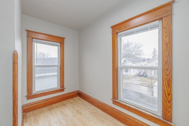 Building Photo - 23 6th St