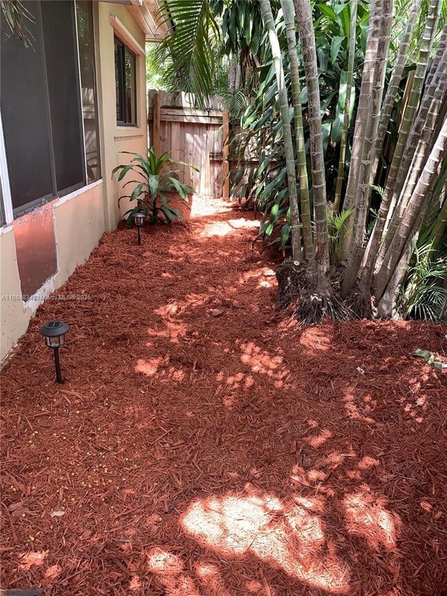Building Photo - 2109 N 17th Ct