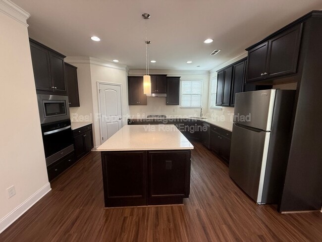 Building Photo - 5741 Marblehead Dr