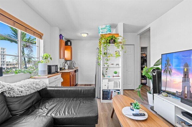 Building Photo - 7930 Tatum Waterway Dr