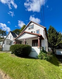 Building Photo - 60 Roberts St