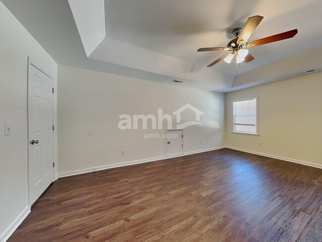 Building Photo - 718 Barrocliff Rd