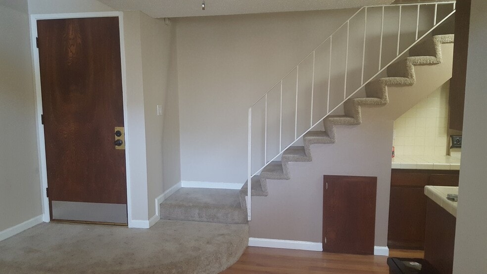 Building Photo - 3565 Linden Ave