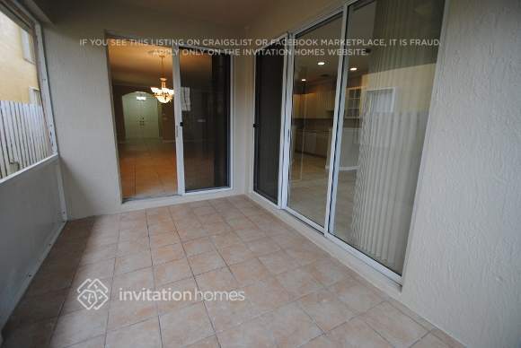 Building Photo - 2302 SW 125th Ave