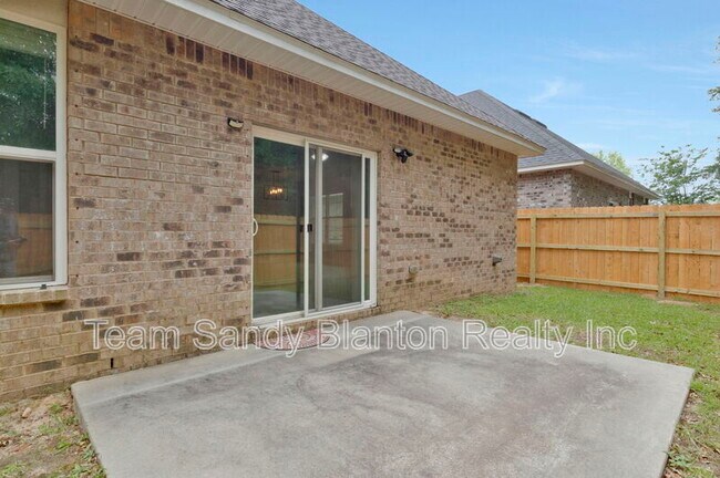 Building Photo - 5402 Parkside Dr