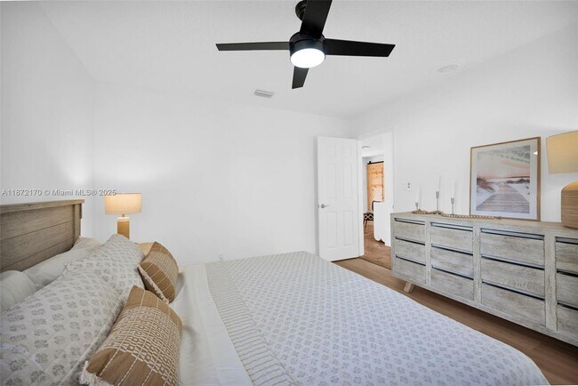 Building Photo - 121 NW 55th St