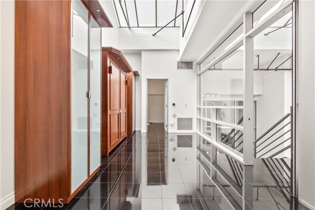 Building Photo - 420 San Pedro St