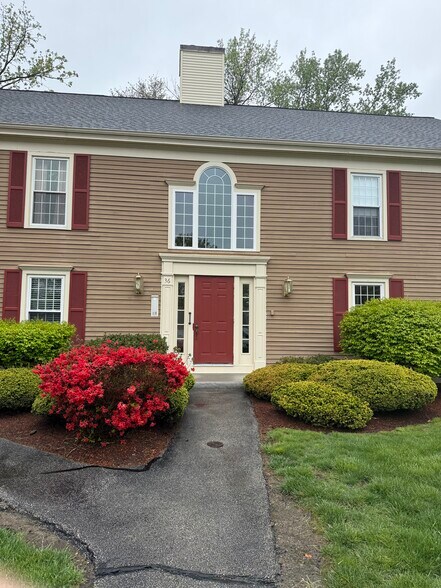 Building Photo - 36 Essex Green Ln