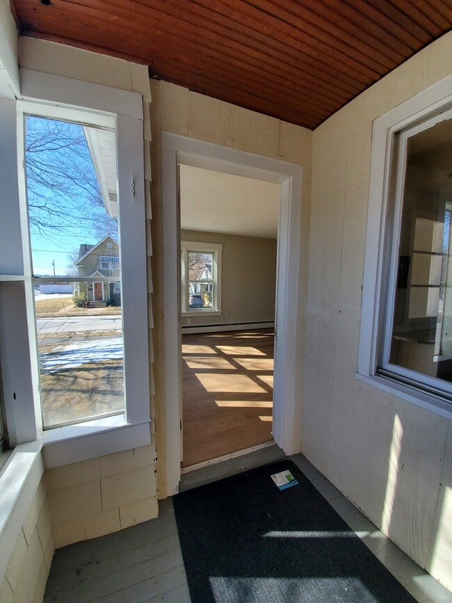 Building Photo - 12 Villa St