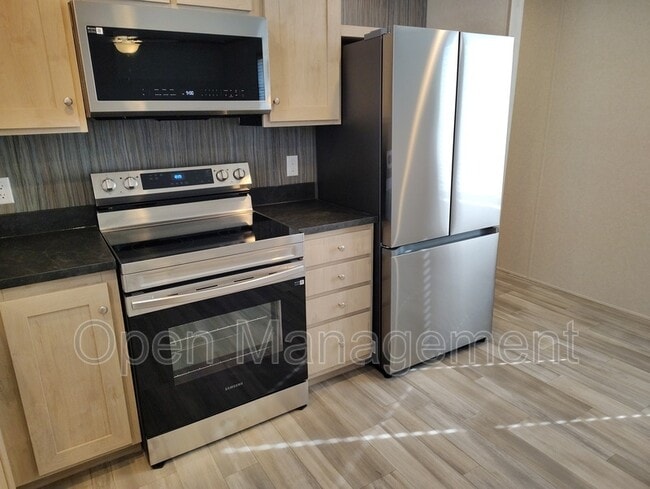 Building Photo - 120 Terry Blvd