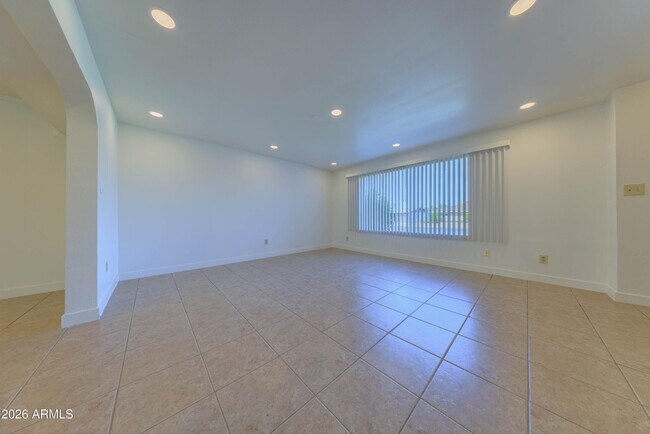 Building Photo - 4558 N 15th Ave