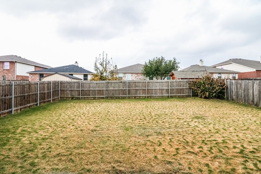 Building Photo - 3520 Clydesdale Dr