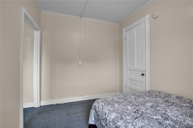 Building Photo - 395 Hampshire St