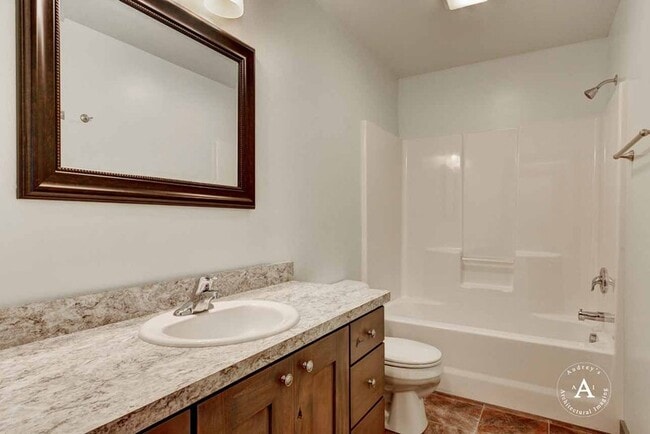 Building Photo - 2076 Gold Ave