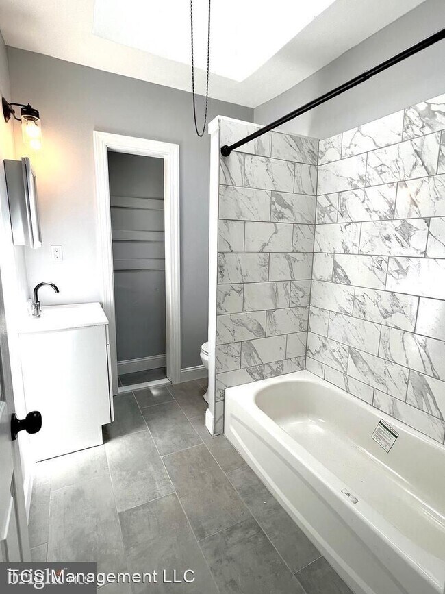 Building Photo - 3 br, 1.5 bath House - 5654 Litchfield Street