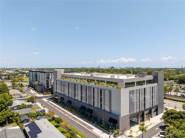 Building Photo - 3801 N Dixie Hwy