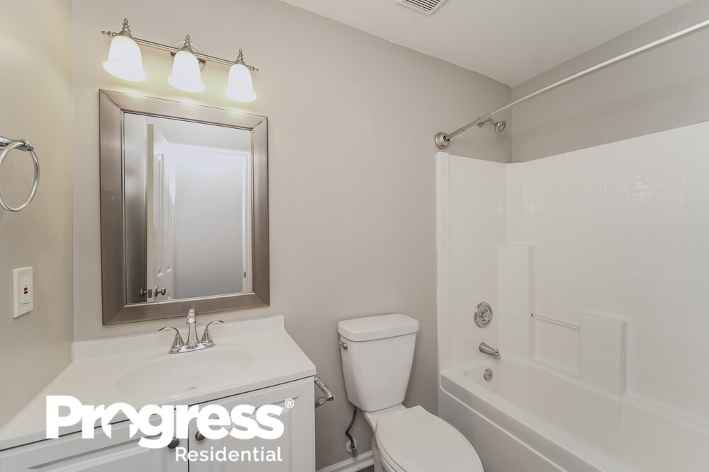 Building Photo - 10405 Yellow Rose Ln