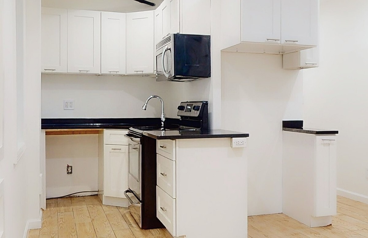 Building Photo - West 147th Street