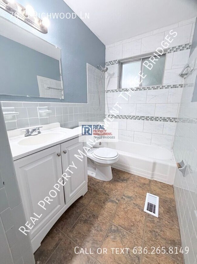 Building Photo - 7025 Richwood Ln