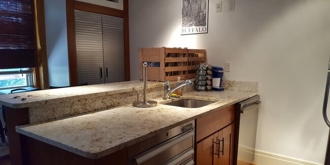 Interior Photo - The Elmwood Village Apartments