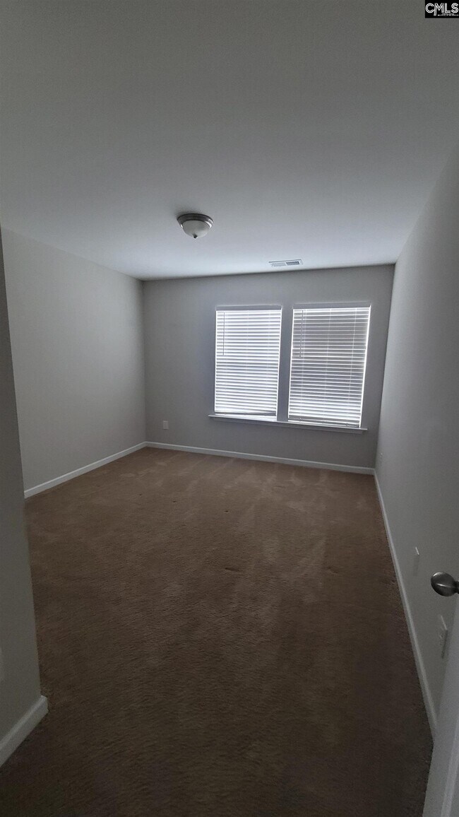 Building Photo - 601 Teaberry Dr