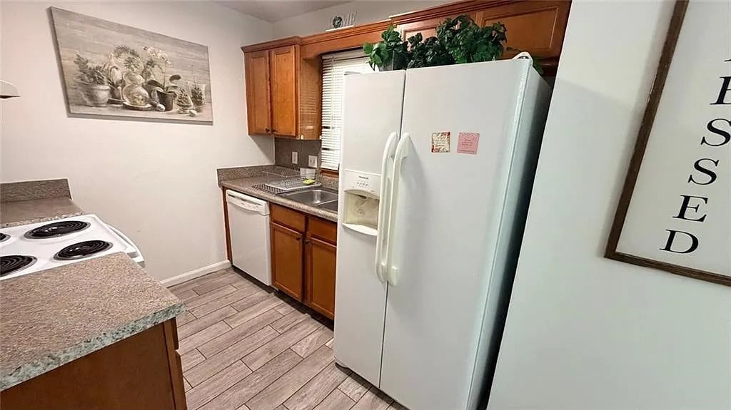 Building Photo - Room in Townhome on Mill Creek Pl