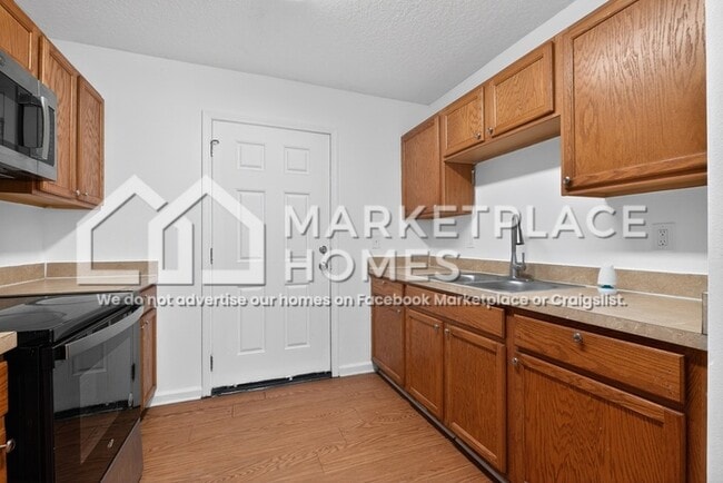 Building Photo - 2167 Thomas Ct