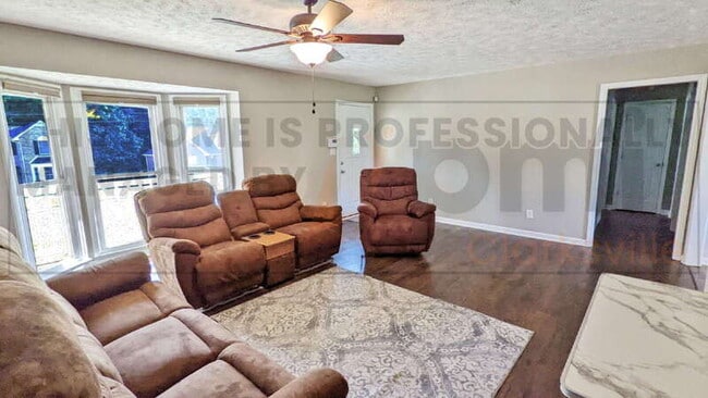 Building Photo - 2408 Shoveler Way