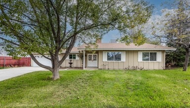 Building Photo - Updated Single-Story Home in South Redlands
