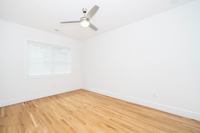 Building Photo - 136 Faircloth St