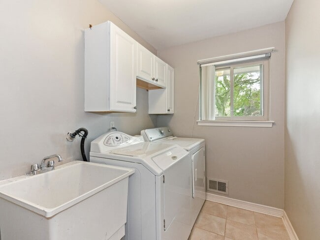 Building Photo - 1821 Argosy Ct