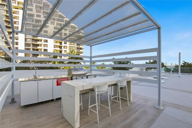 Building Photo - 770 Claughton Island Dr