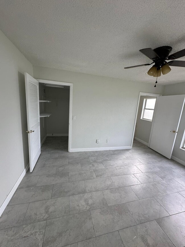 Building Photo - 13828 Timberbrooke Dr