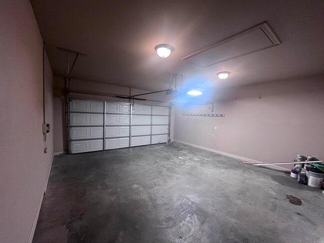 Building Photo - 516 Crepe Myrtle Loop
