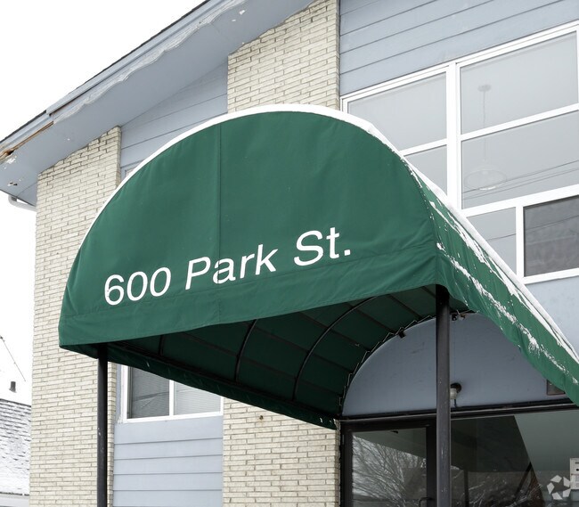 Building Photo - 600 Park St