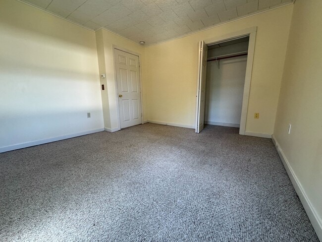 Building Photo - 8 Southwest St