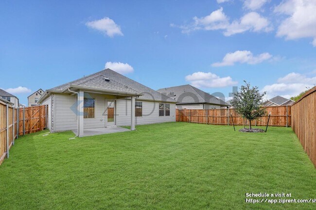 Building Photo - 1010 Rosemary Hl Dr