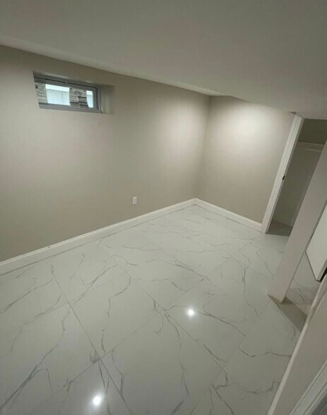 Building Photo - 14307 130th Ave