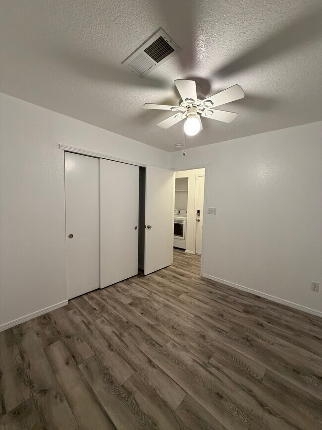 Building Photo - 2149 Sagecrest Loop