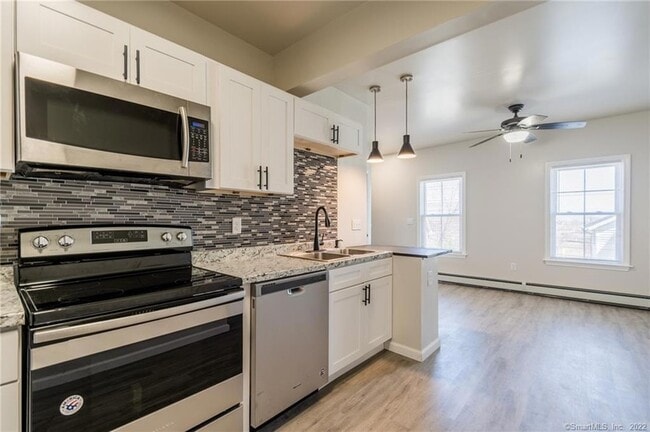 Building Photo - 31 Willetts Ave
