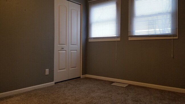 Building Photo - NE 3 bedroom updated with appliances and garage